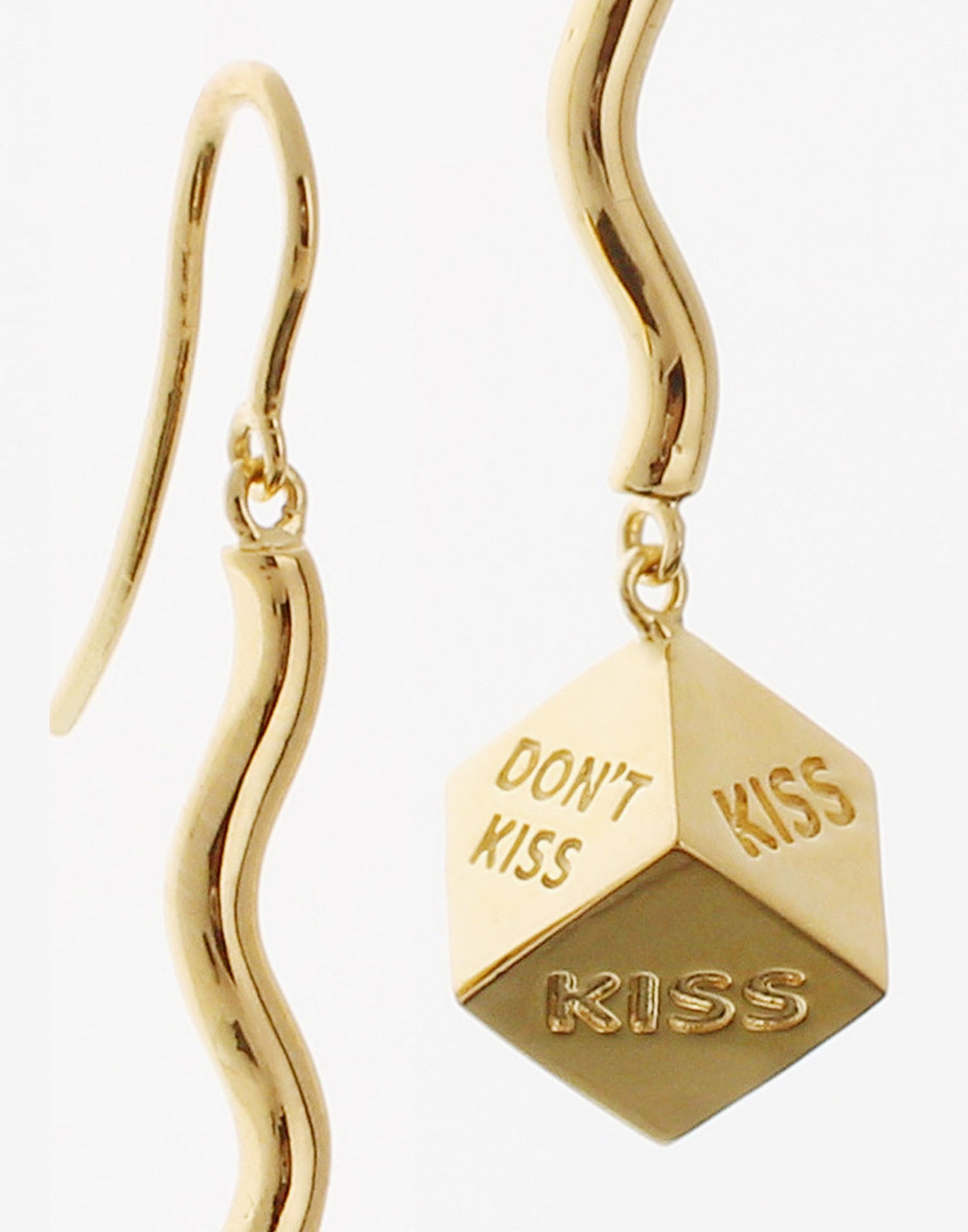 #Color_Gold