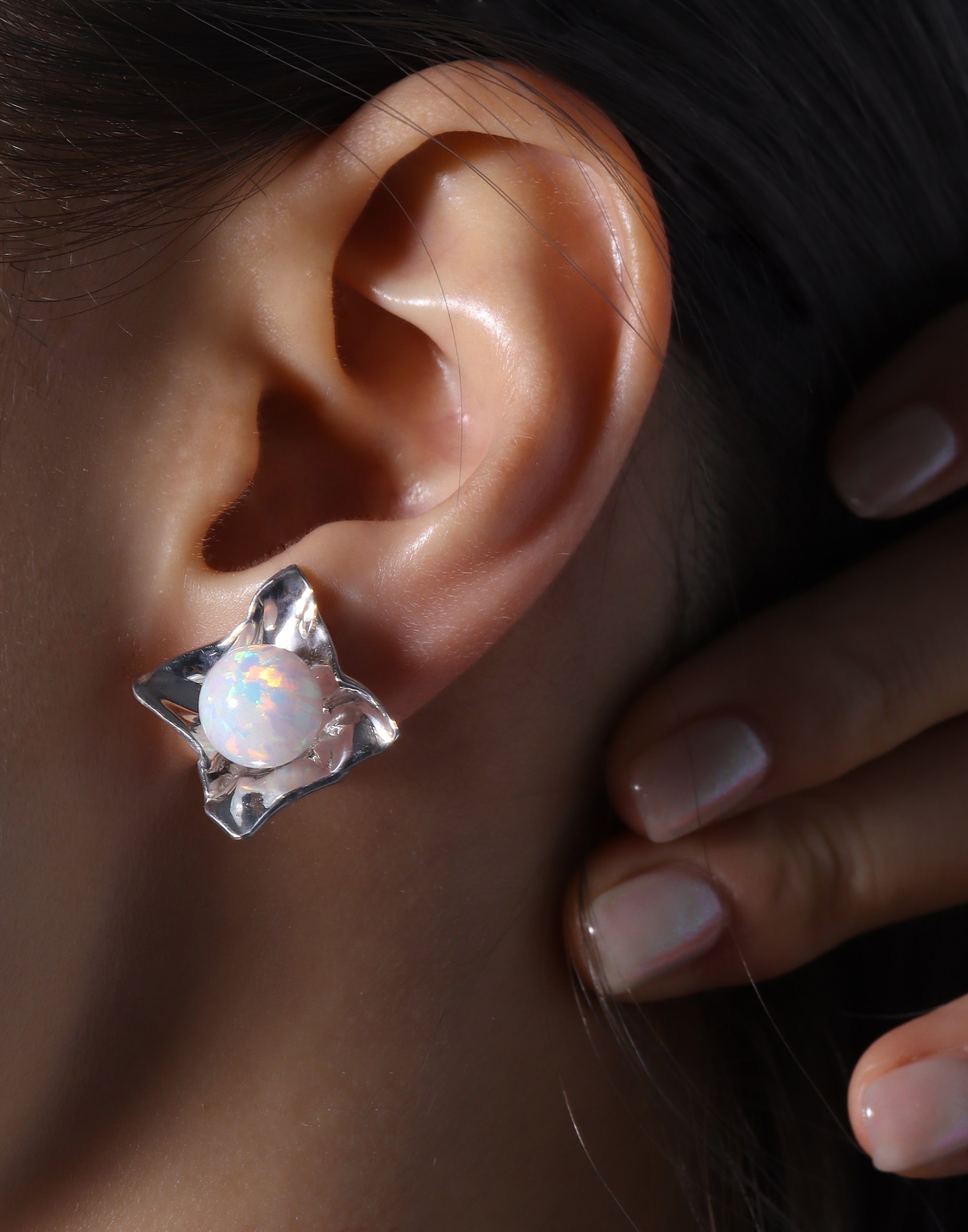 Eye Candy Earrings White