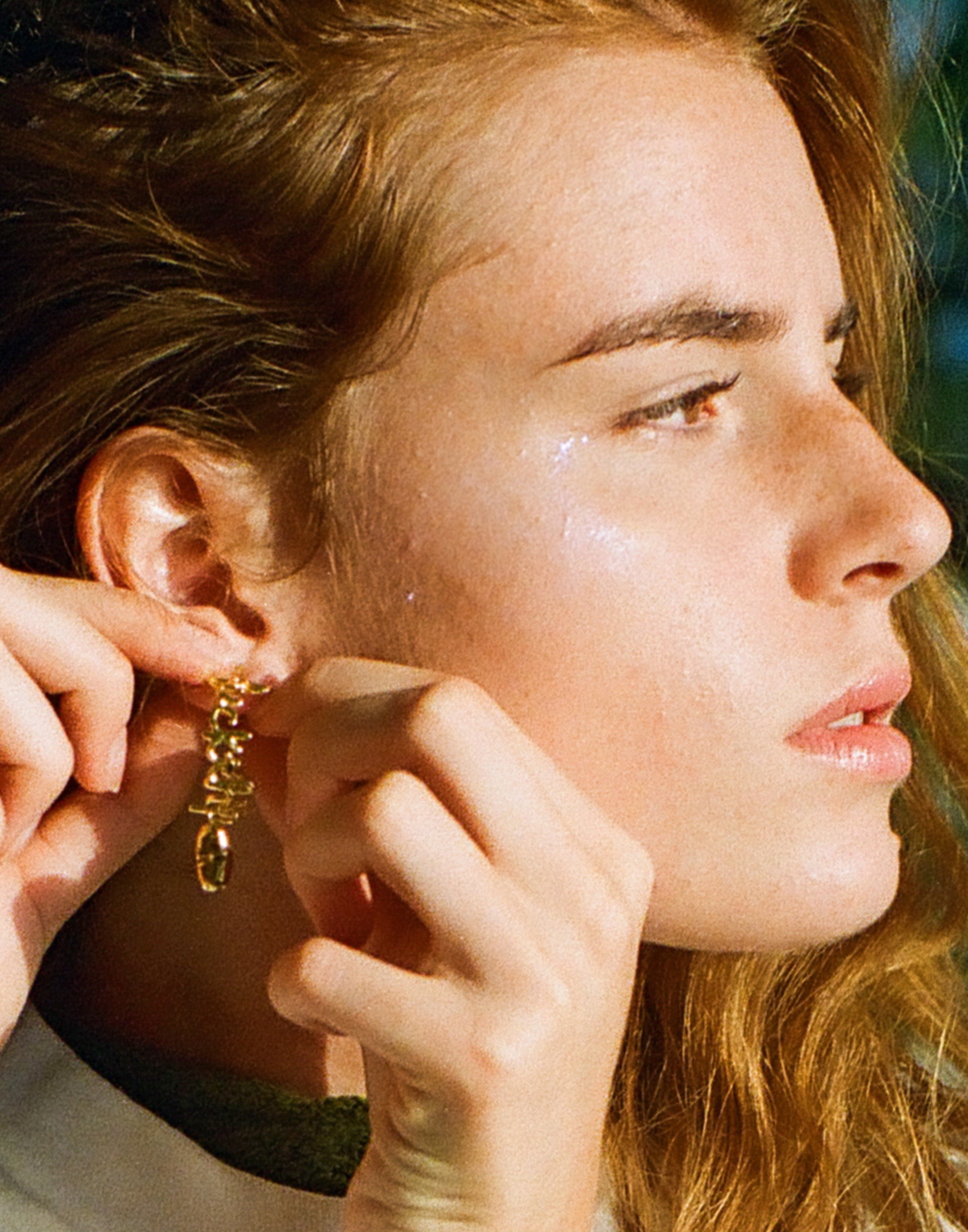 #Color_Gold