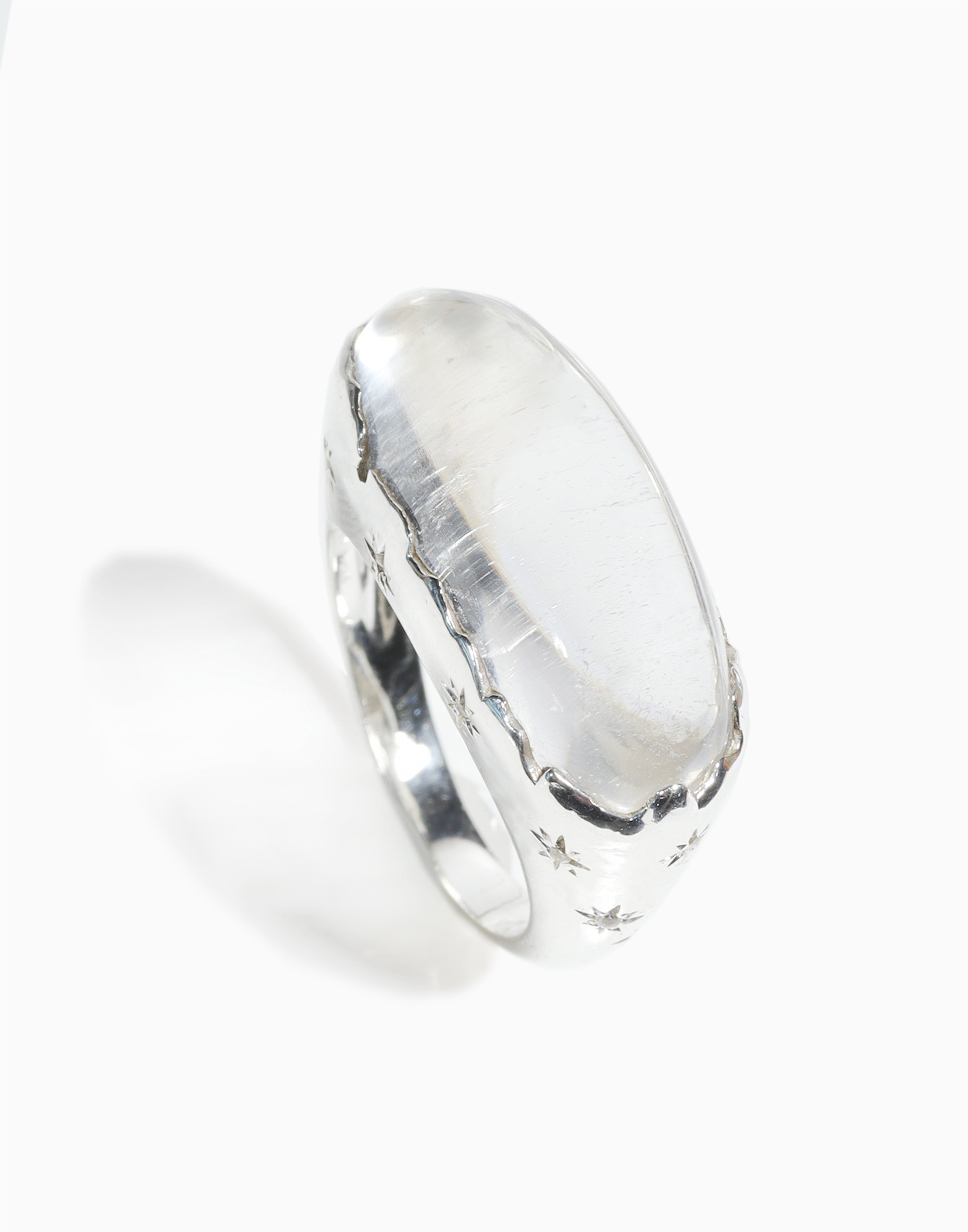 Pond Ring Elliptic Clear Quartz
