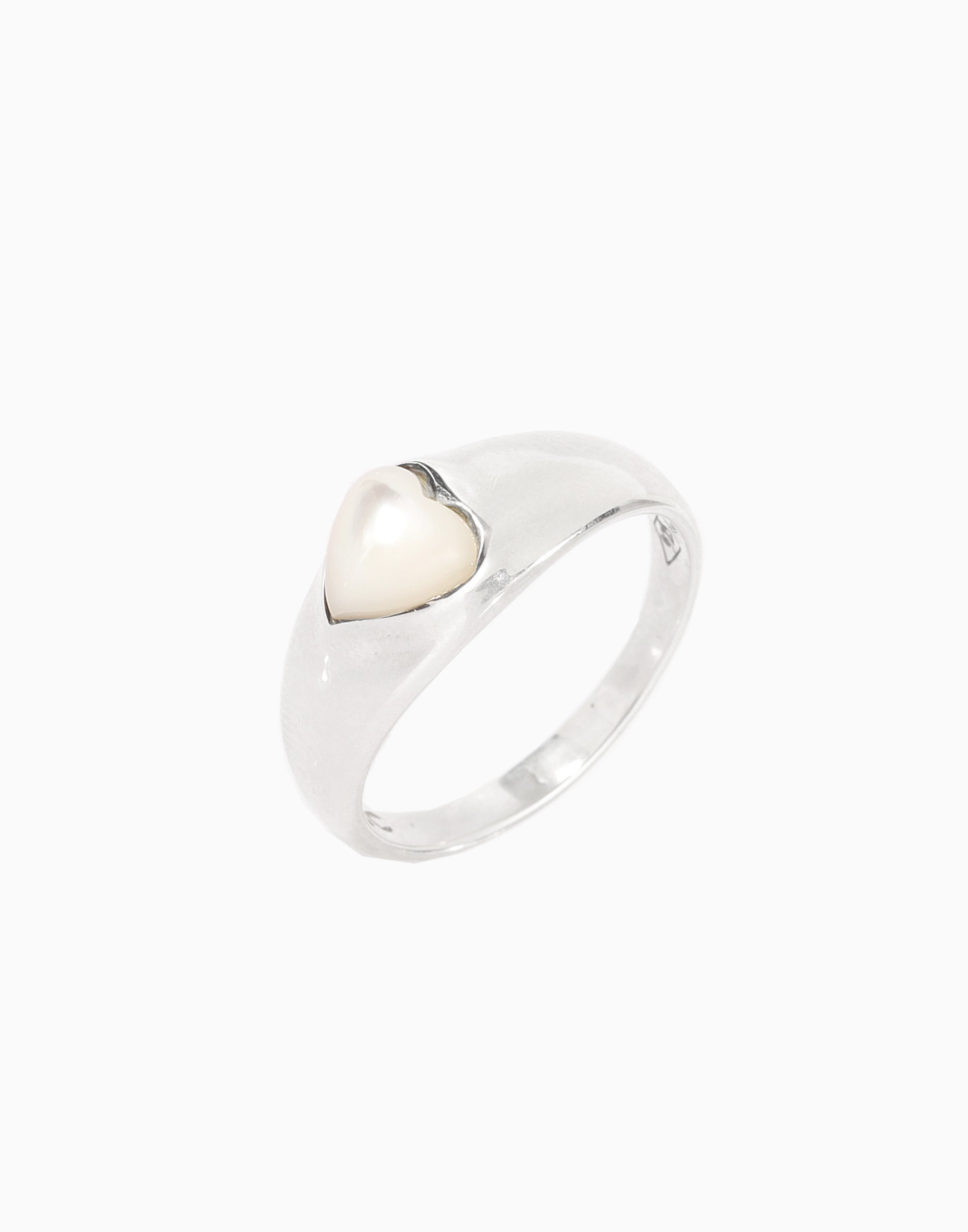 Bisous Ring White Mother of Pearl